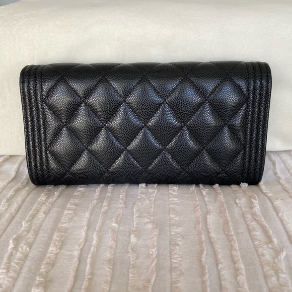 Chanel Black Wallet Quilted Caviar Leather CC Logo - Picture 3 of 17